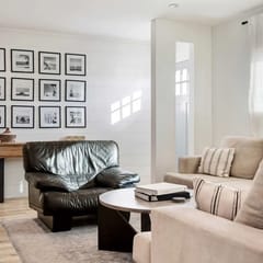 Surf Farmhouse | Hot Tub, Big Backyard, Sleeps 7!