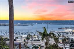 Bay View Penthauz Monthly Rental, 2 parking spots!