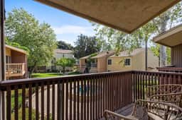 Cozy 2-bedroom in Central SD