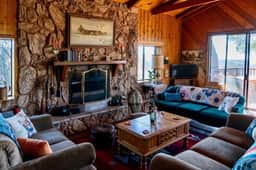 Victoria Ranch: Rustic, Unique, Peaceful!