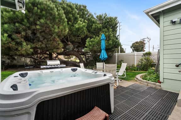 Oceanside Bungalow *1 Mile to Beach & Pier!* - Image 1
