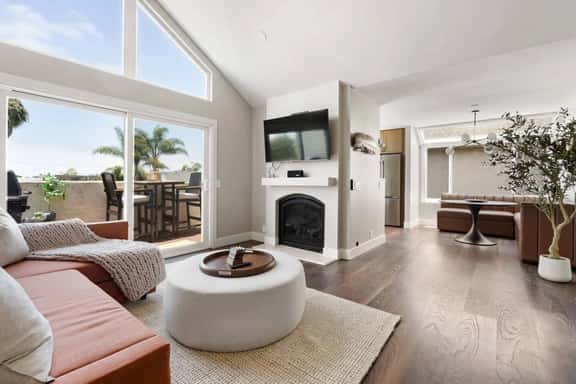 Walk to the beach! Garage parking! NEW Lux Bnb! - Image 1