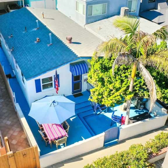 Beach House | 150ft from beach & 3 parking spots! - Image 1