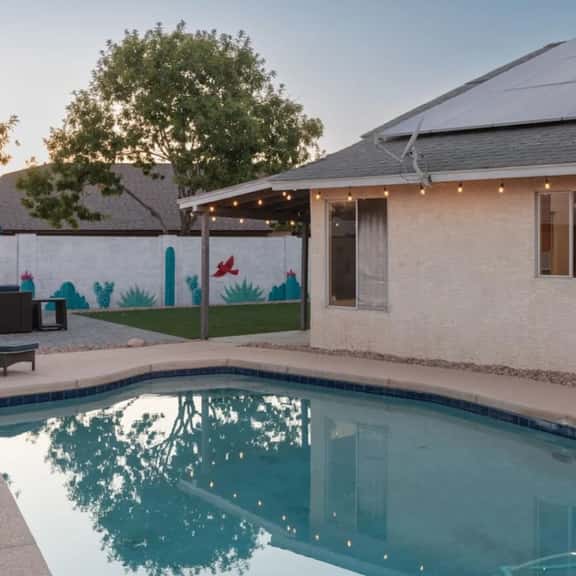 Glendale Pool Retreat | Spa, Golf & Games - Image 1