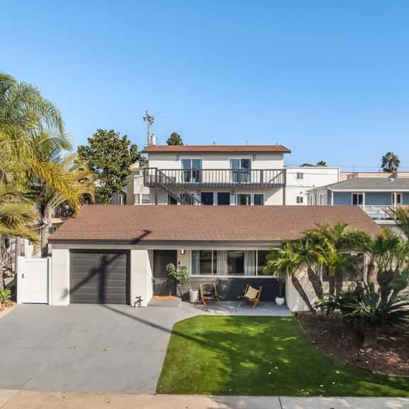 Jewell Street Gem - 3 properties in 1! - Image 1