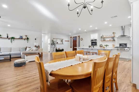 * Luxury Oasis Compound with Hot Tub + 3 Homes! *