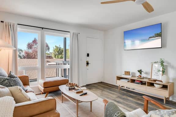 Blocks to the shore w/ Central AC, King Beds & BBQ