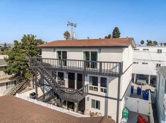 Blocks to the shore w/ Central AC, King Beds & BBQ