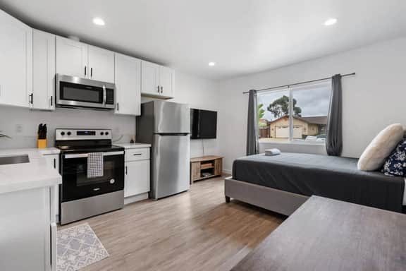 Cozy Central Studio for Monthly Living