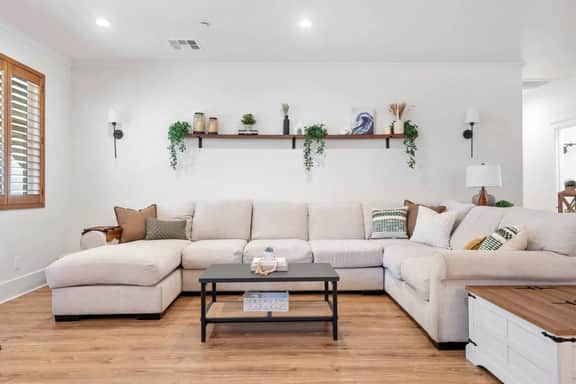 Escondido Oasis | Sleeps 10 + Hot Tub!