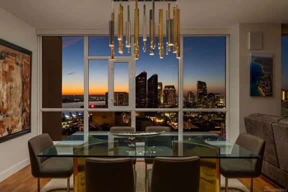 Luxury Ocean-View Penthouse! Petco Park access!