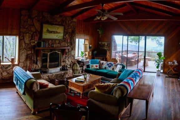 Victoria Ranch: Rustic, Unique, Peaceful!