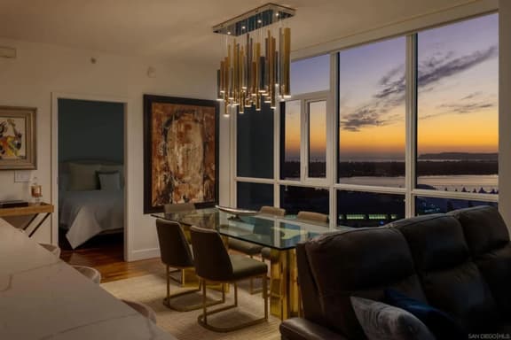 Luxury Ocean-View Penthouse! Petco Park access!